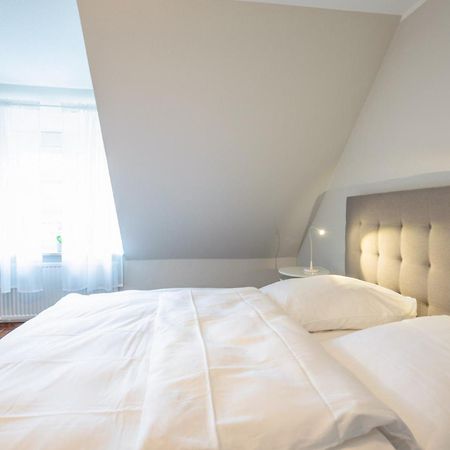 Groote Stuuv Apartment ฮูซุม ภายนอก รูปภาพ
