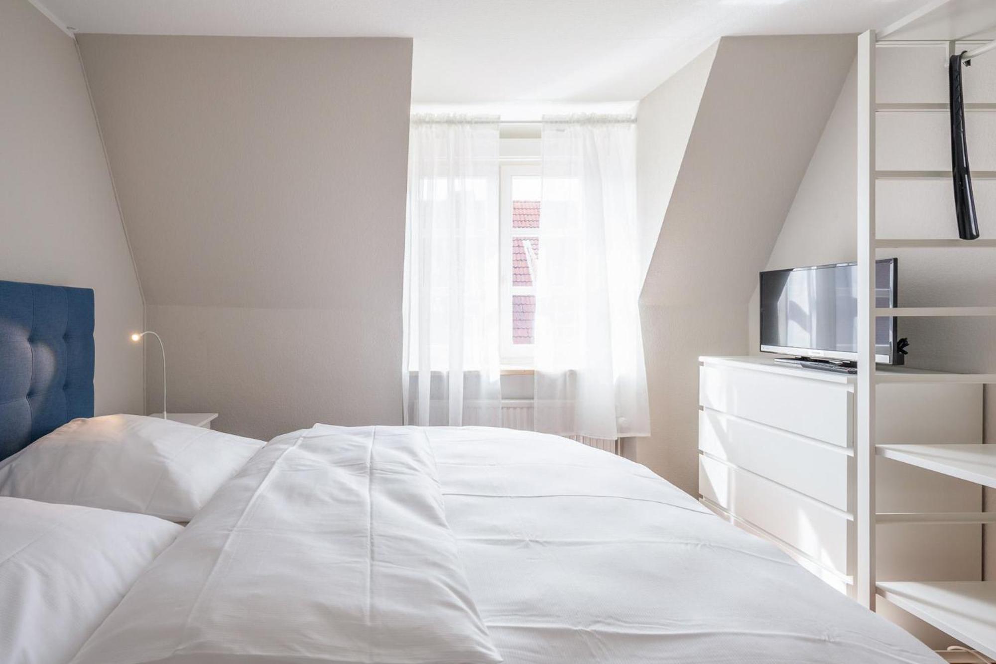 Groote Stuuv Apartment ฮูซุม ภายนอก รูปภาพ